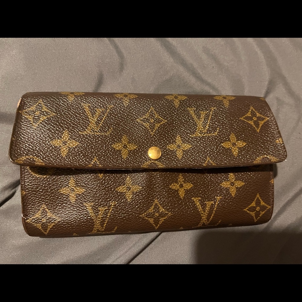 Louis Vuitton Portefeuille Sarah Brown Monogram Wallet